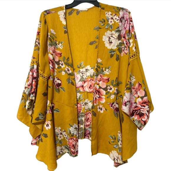 ODDY Flared Sleeve Mustard Yellow Kimono with Floral and Crochet Design Sz 2X - Picture 1 of 8